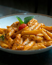 Lade das Bild in den Galerie-Viewer, Sonntag, 4. Mai 2026 - Online Live-Cooking Pasta-Sonntag! Von Gnocchi bis Ravioli - alles handgemacht!