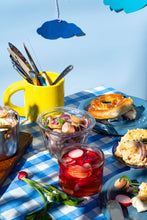 Lade das Bild in den Galerie-Viewer, Samstag, den 26.9.2026 Online Live-Cooking um 17:00 - Echtes Wiesn-Feeling zum kleinen Preis! Oktoberfest Sause mit Frau Bunt kocht!