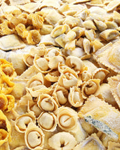 Lade das Bild in den Galerie-Viewer, Sonntag, 4. Mai 2026 - Online Live-Cooking Pasta-Sonntag! Von Gnocchi bis Ravioli - alles handgemacht!
