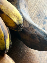 Lade das Bild in den Galerie-Viewer, Coming Soon!! Buchbar ab dem 15.10 2025 - 26.11 2025 Online Live-Cooking um 18.00 - Banoffee Pie! Der New York Klassiker aus der Magnolia Bakery mit Frau Bunt kocht!
