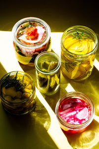 Sonntag, den 21.9.2025 Online Live-Cooking um 18:00 - Fermentation! Natürliche Probiotika selbst gemacht mit Frau Bunt kocht