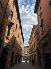 Lade das Bild in den Galerie-Viewer, Samstag, den 1.11.2025 Online Live-Cooking um 18:00 - Benvenuti in Garfagnana! Meine Geburtstagsreise mit Frau Bunt kocht!
