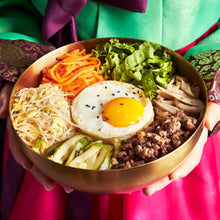 Lade das Bild in den Galerie-Viewer, Sonntag, den 25. Januar 2026 Online Live-Cooking um 13 Uhr - Da platzt dir die Bowl! Asia Fusion Revolution -  Mildes Kimchi meets Okonomiyaki!
