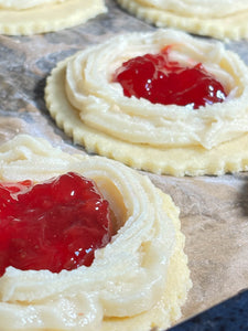 Donnerstag, den 23.10.2025 Online Live-Backen um 18:00 - Ochsenaugen & Mürbeteig-Perfektion! Mit Frau Bunt kocht!
